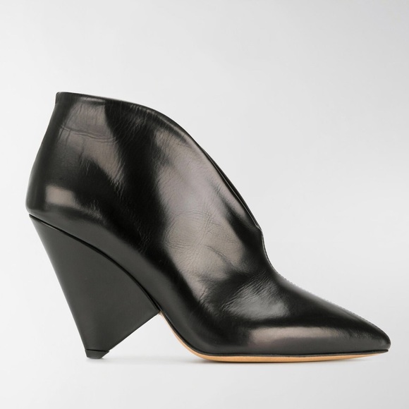 ISABEL MARANT Adenn
Leather Boots
Size: 10 | FR 41 - Picture 5 of 14